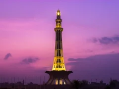 Minar-e-Pakistan in Lahore at dusk